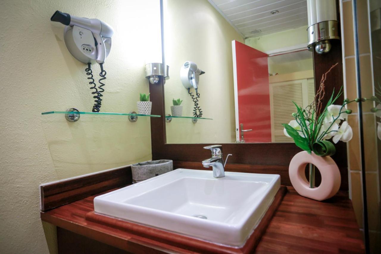 Studio Côté Mer Le Gosier  Extérieur photo